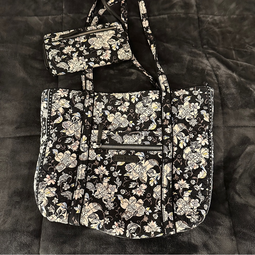 EUC Vera Bradley tote and wristlet wallet set